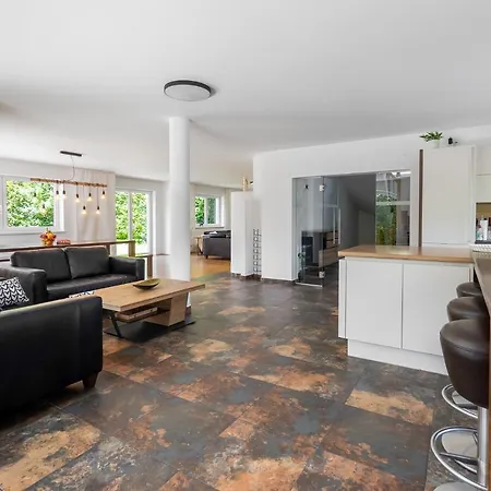 Biggest Helen - 5 Bedrooms, 7 Bathrooms, Air Condition Holiday home Kaprun