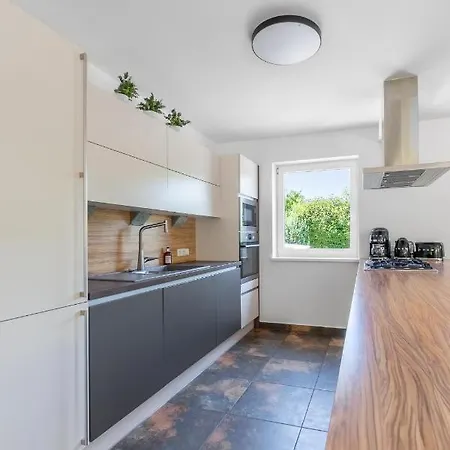 Prázdninový dům Biggest Helen - 5 Bedrooms, 7 Bathrooms, Air Condition Kaprun