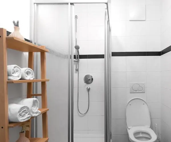 Biggest Helen - 5 Bedrooms, 7 Bathrooms, Air Condition Kaprun