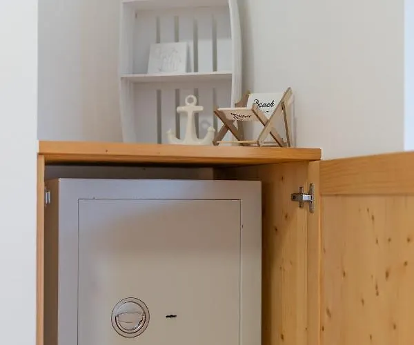 Biggest Helen - 5 Bedrooms, 7 Bathrooms, Air Condition Holiday home