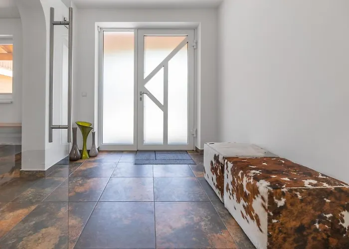 Biggest Helen - 5 Bedrooms, 7 Bathrooms, Air Condition Holiday home *