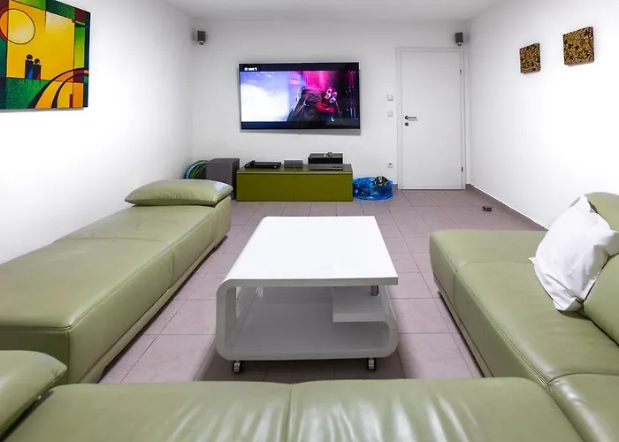 Biggest Helen - 5 Bedrooms, 7 Bathrooms, Air Condition *